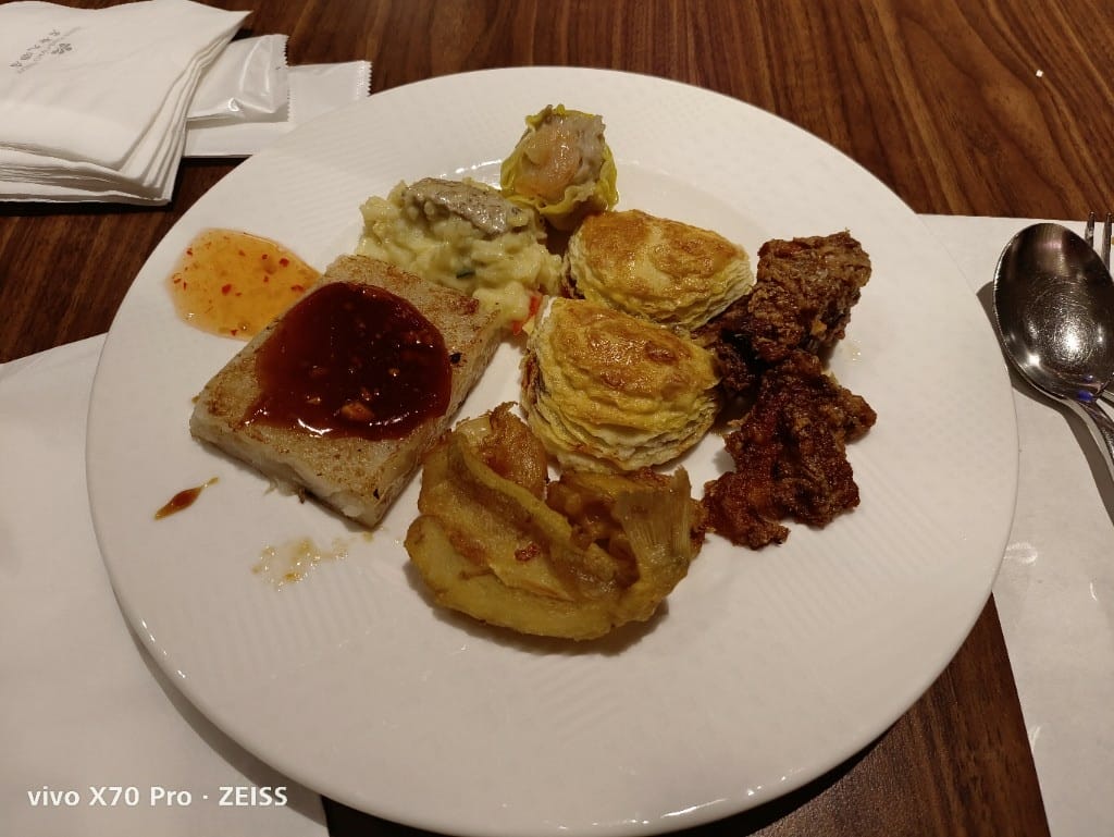 【台北美食】老爺大酒店LeCafe晚餐，小而精巧的飯店百匯