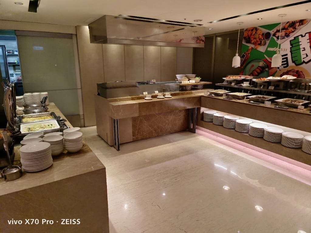 【台北美食】老爺大酒店LeCafe晚餐，小而精巧的飯店百匯