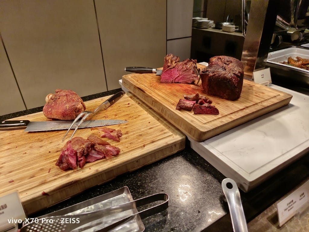 【台北美食】老爺大酒店LeCafe晚餐，小而精巧的飯店百匯