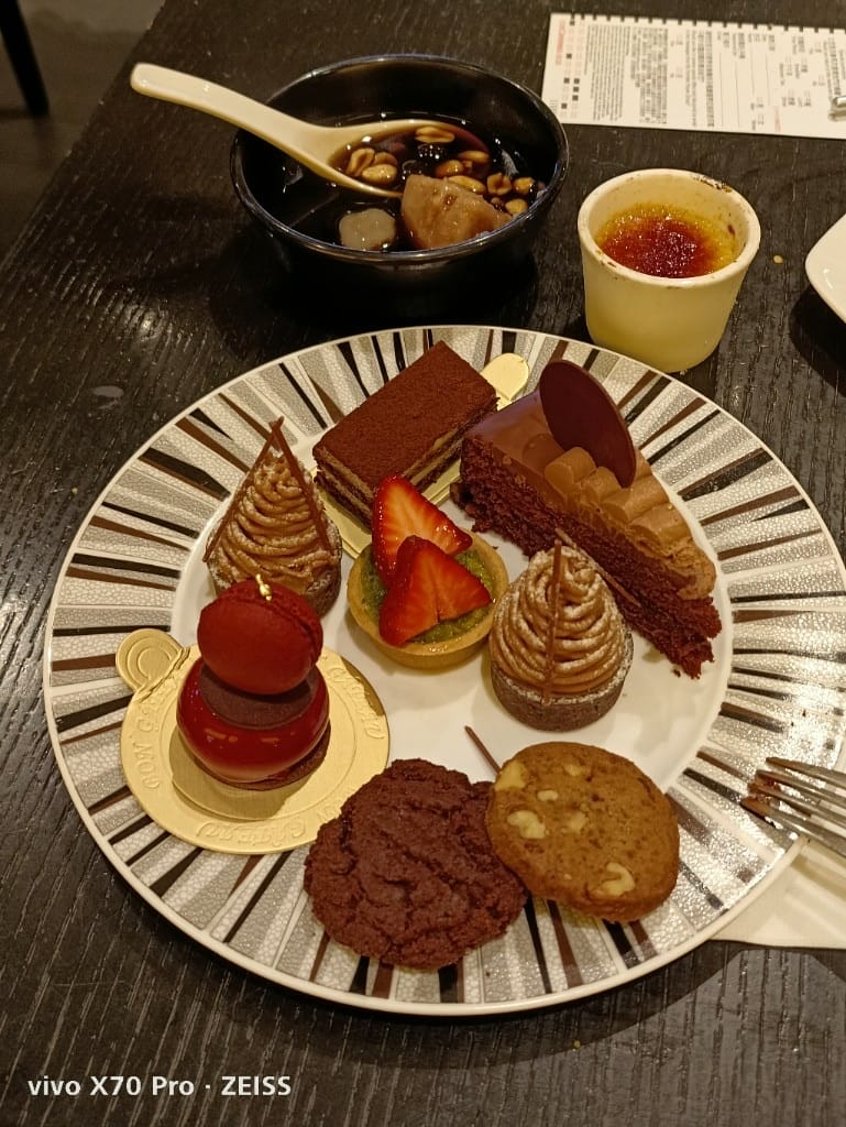 【台北美食】艾美寒舍探索廚房，目前僅存的下午茶龍蝦吃到飽，只要$1290☺️