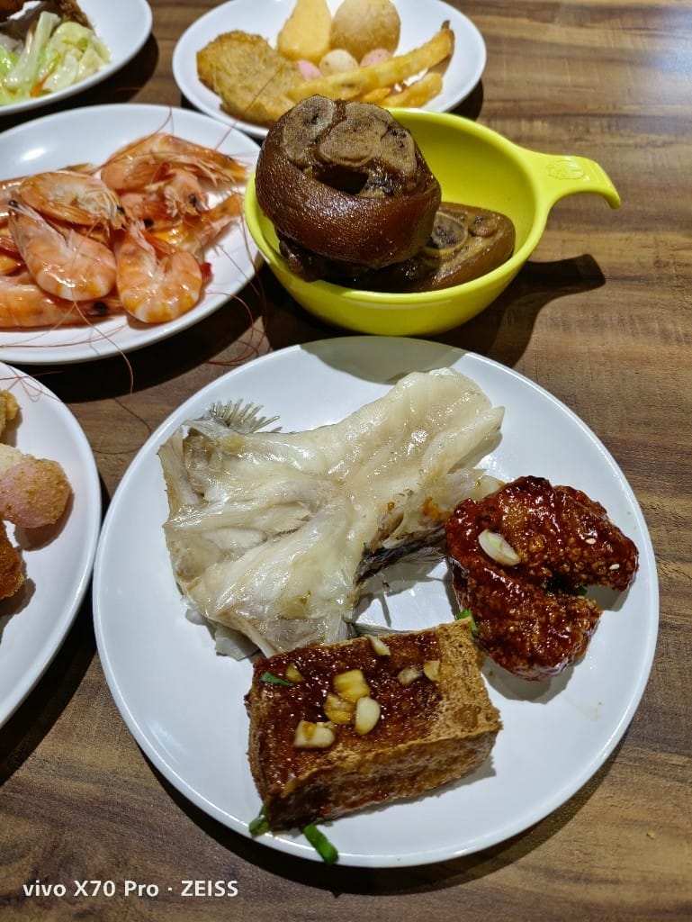 【中和美食】我家牛排中和店3訪，據聞是被牛排耽誤的水果店，299起吃到飽❤️