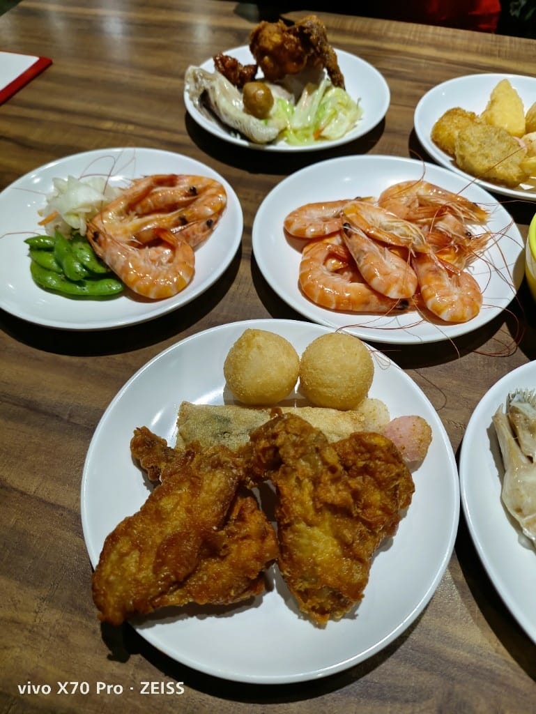 【中和美食】我家牛排中和店3訪，據聞是被牛排耽誤的水果店，299起吃到飽❤️