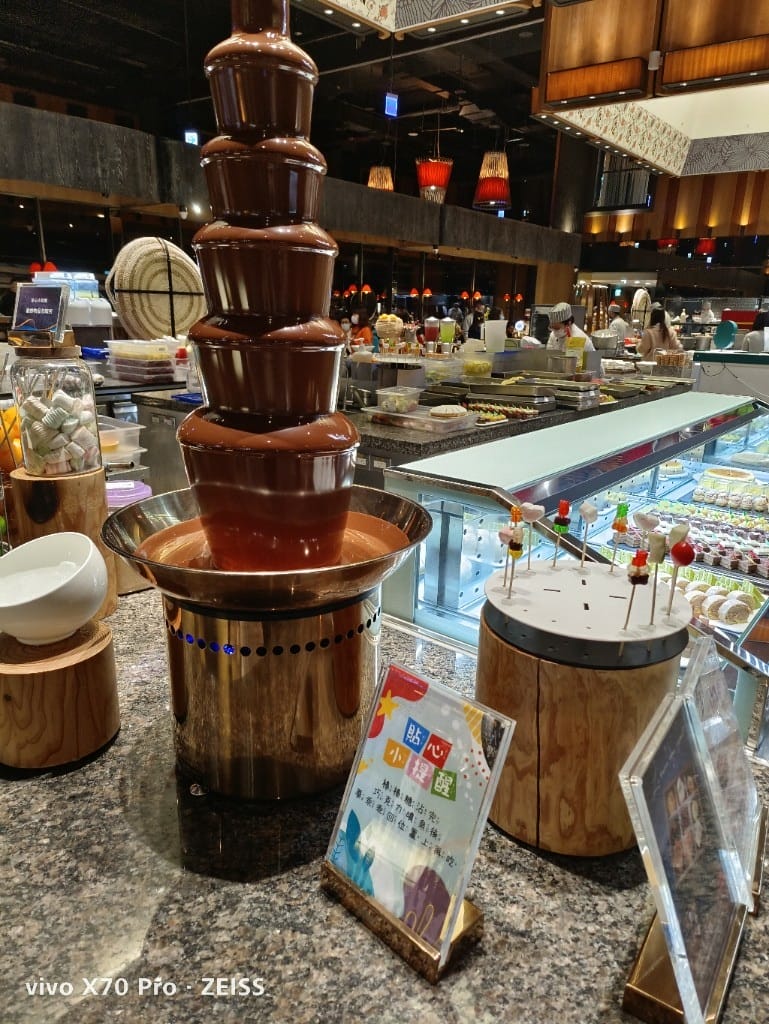 【板橋美食】饗食天堂,餐點選擇超多的平價Buffet❤️❤️❤️ - 第51張圖 【板橋美食】饗食天堂,餐點選擇超多的平價Buffet❤️❤️❤️