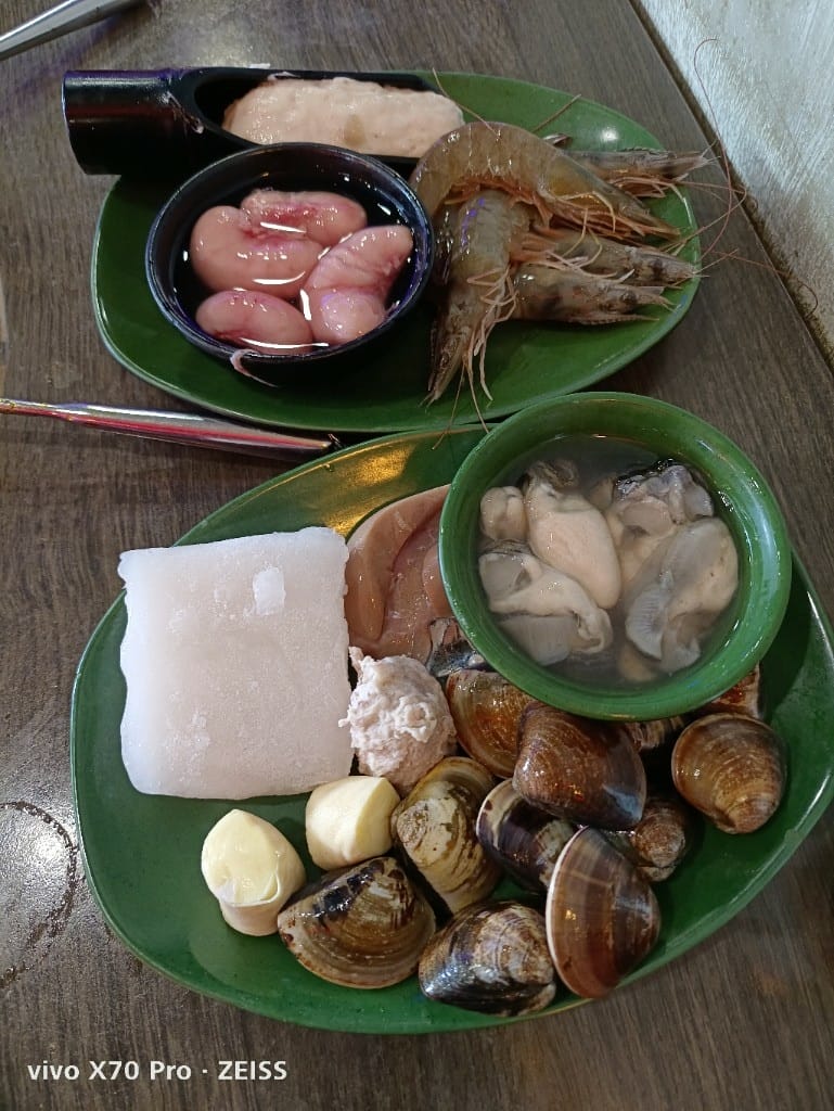 【台北美食】天外天精緻麻辣鍋，平價又充滿驚喜的老牌麻辣鍋，草莓自由❤️