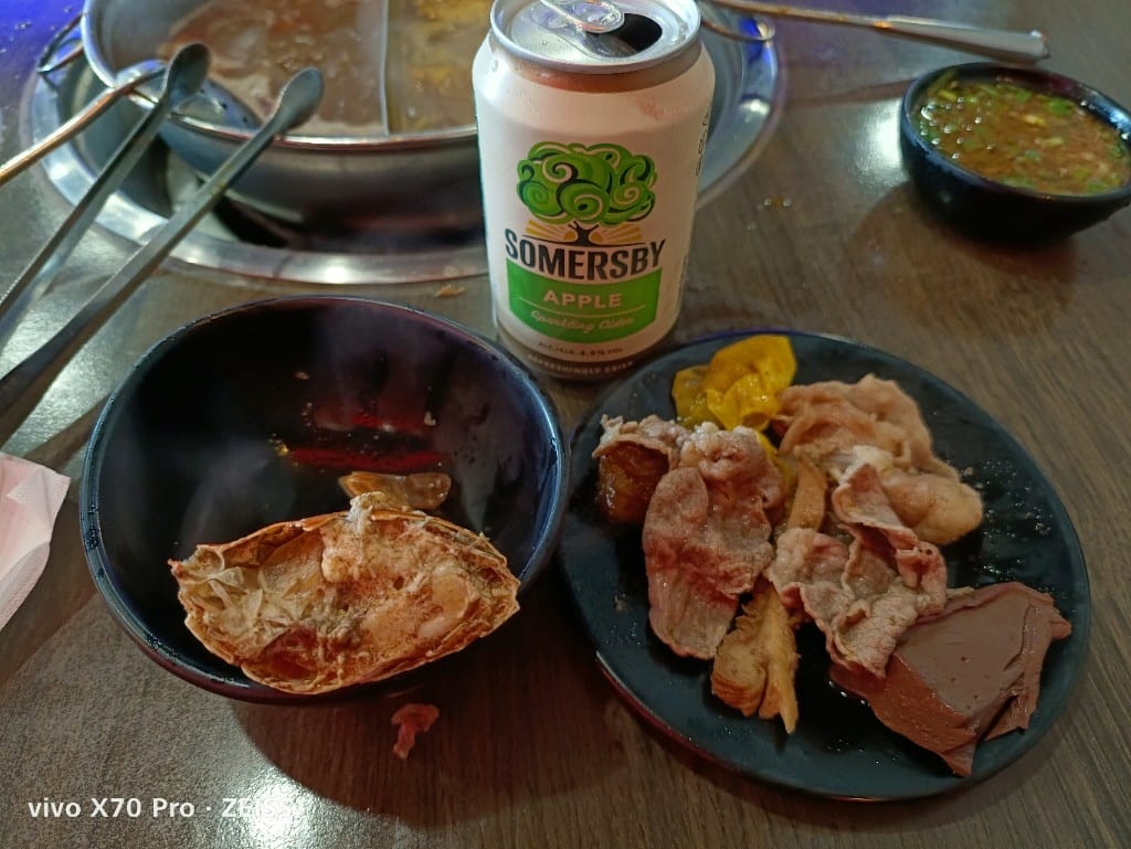 【台北美食】天外天精緻麻辣鍋，平價又充滿驚喜的老牌麻辣鍋，草莓自由❤️