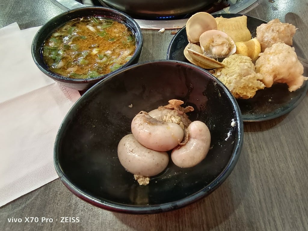 【台北美食】天外天精緻麻辣鍋，平價又充滿驚喜的老牌麻辣鍋，草莓自由❤️