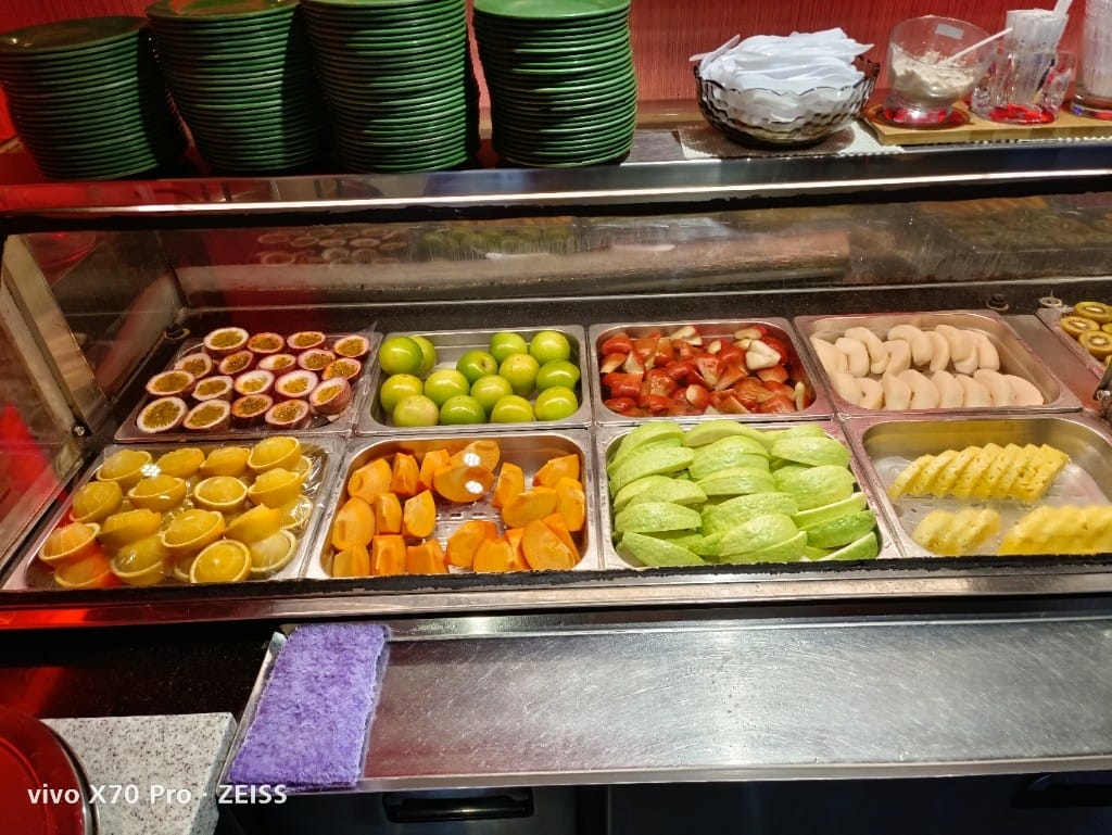 【台北美食】天外天精緻麻辣鍋，平價又充滿驚喜的老牌麻辣鍋，草莓自由❤️