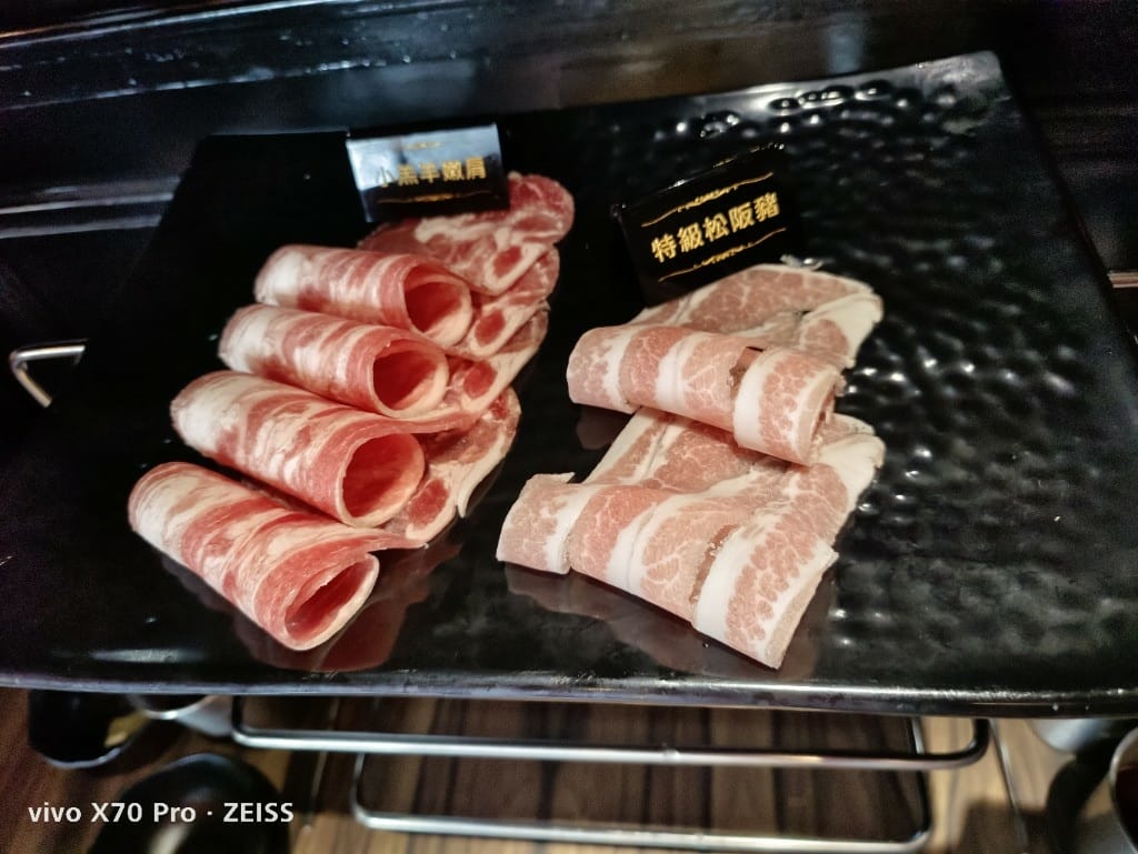 【台北美食】辛巴適麻辣鍋，環境舒適但餐點差強人意的麻辣鍋新品牌