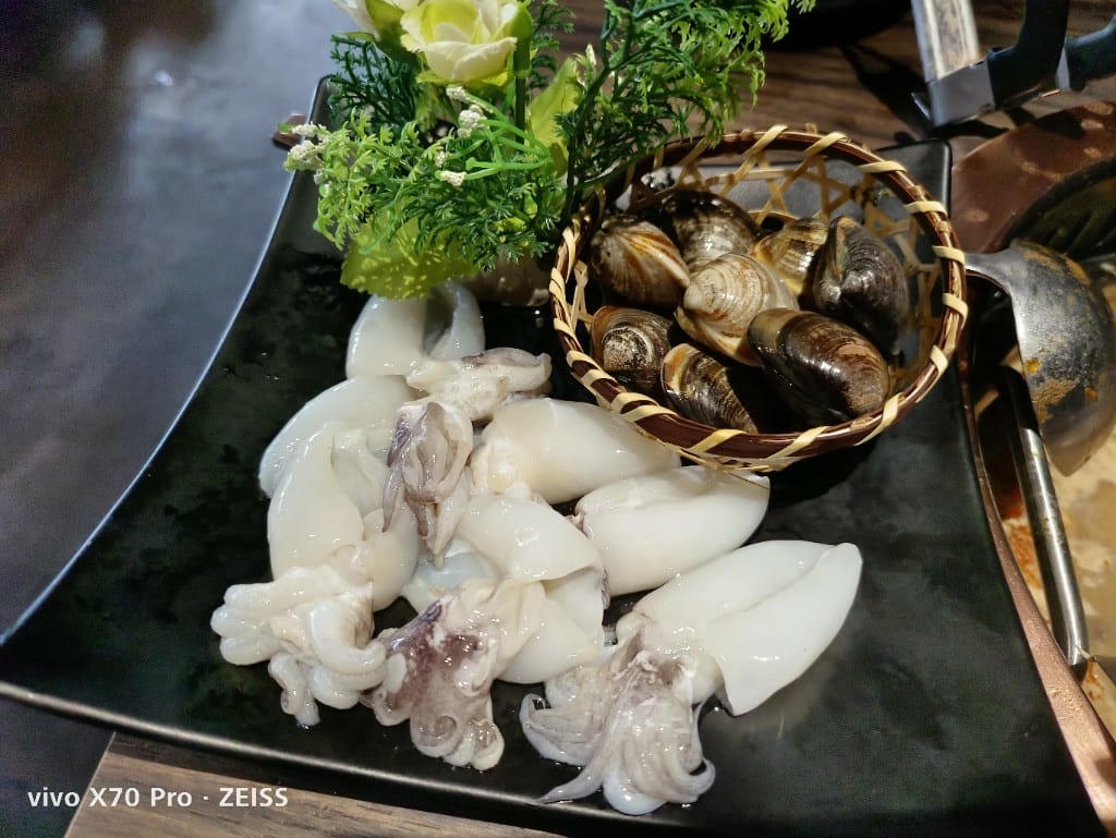 【台北美食】辛巴適麻辣鍋，環境舒適但餐點差強人意的麻辣鍋新品牌