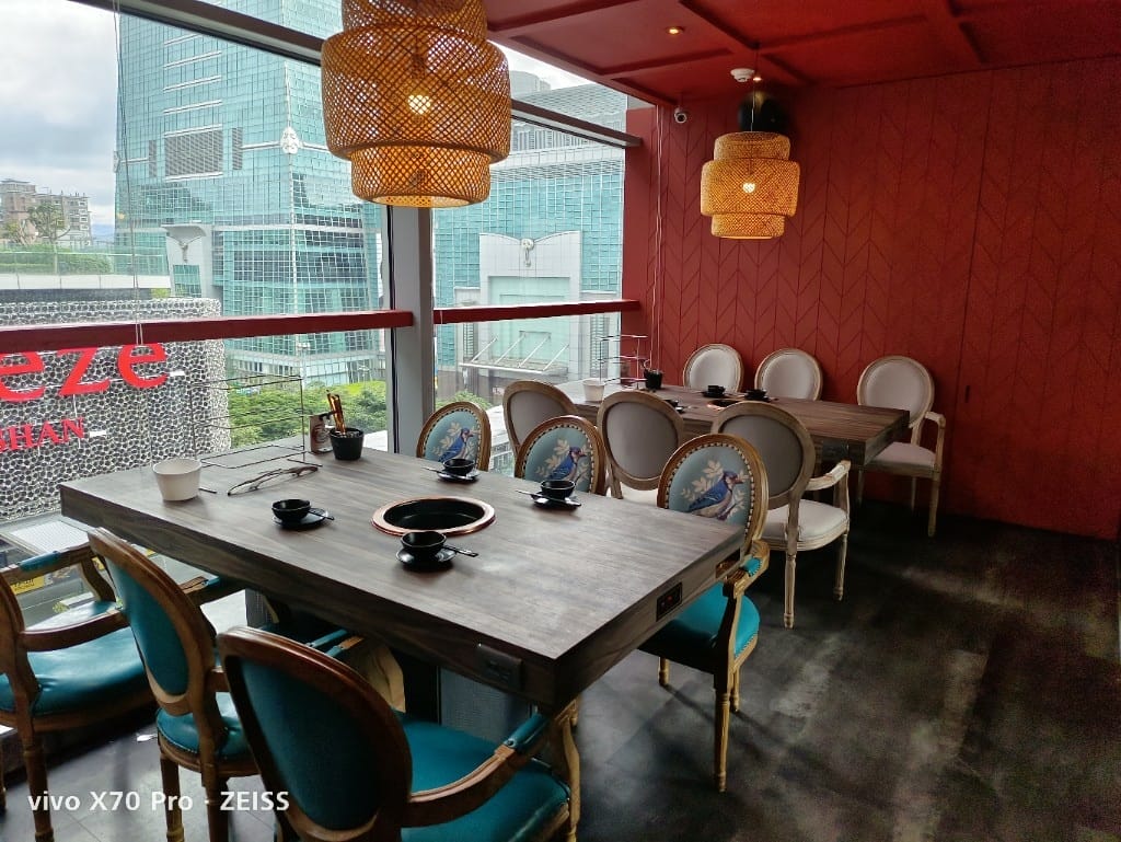 【台北美食】辛巴適麻辣鍋，環境舒適但餐點差強人意的麻辣鍋新品牌