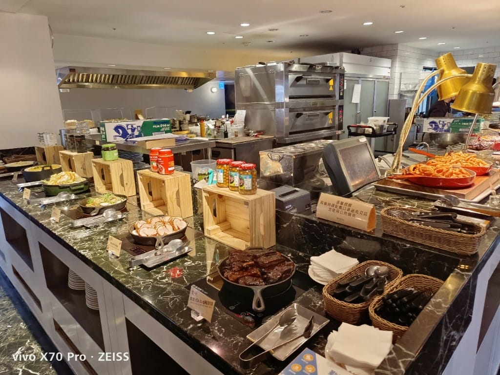 【台北美食】西門意舍酒店吃吧，週末限定爽吃3.5H的早午餐❤️