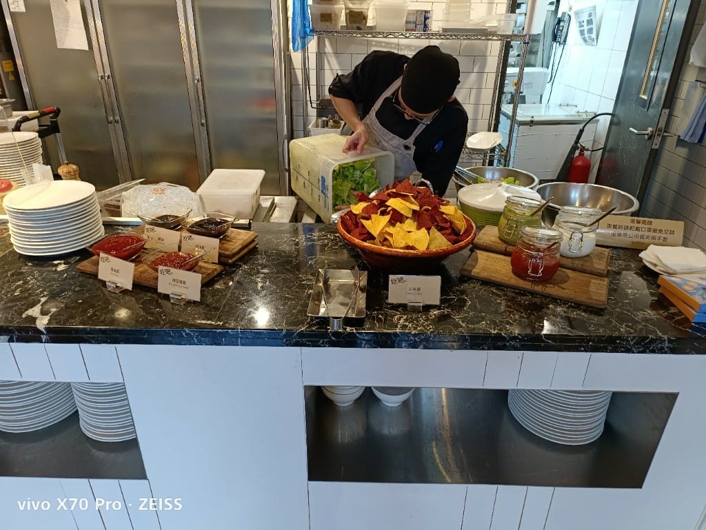 【台北美食】西門意舍酒店吃吧，週末限定爽吃3.5H的早午餐❤️