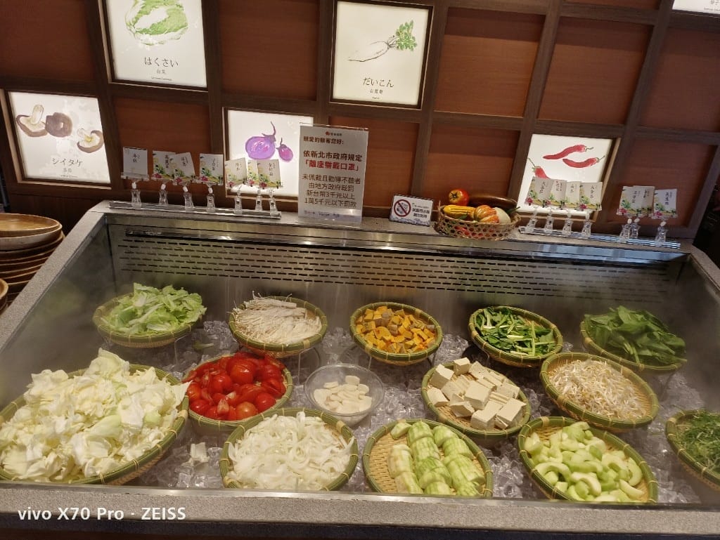 【板橋美食】涮乃葉，肉品好吃且蔬菜種類繁多的日式鍋物吃到飽