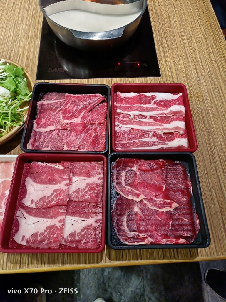 【板橋美食】涮乃葉，肉品好吃且蔬菜種類繁多的日式鍋物吃到飽