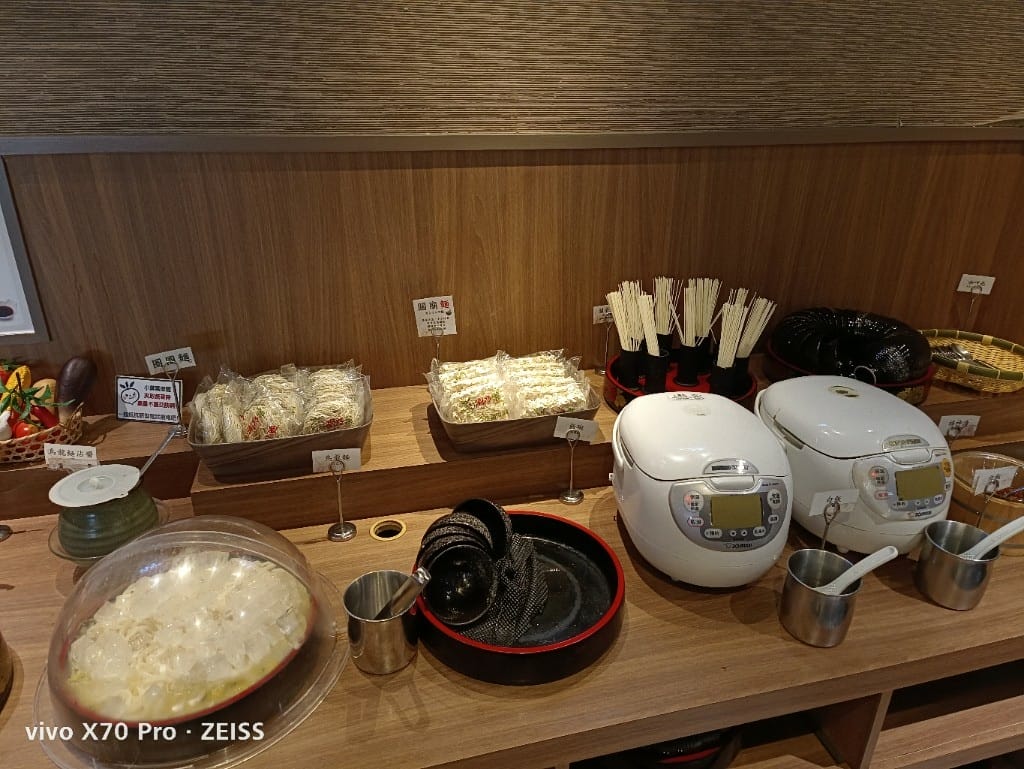 【板橋美食】涮乃葉，肉品好吃且蔬菜種類繁多的日式鍋物吃到飽