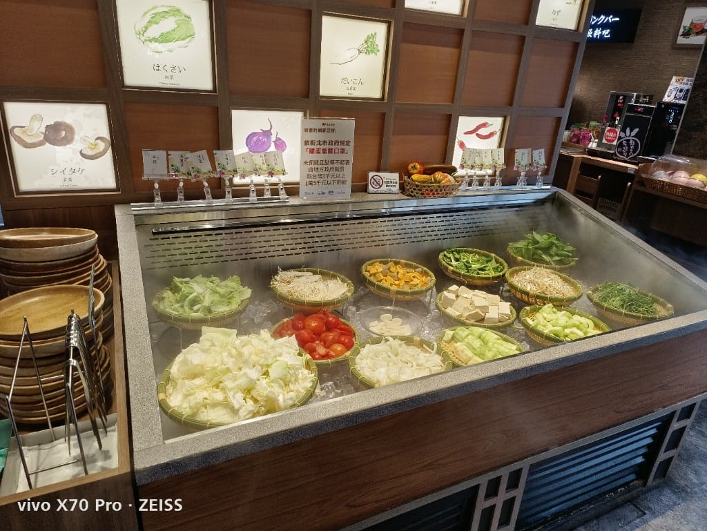 【板橋美食】涮乃葉，肉品好吃且蔬菜種類繁多的日式鍋物吃到飽