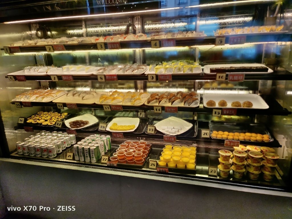 【桃園龜山美食】千葉林口尊爵館，除了火鍋還有黑白切和現作紅豆餅的平價百匯☺️