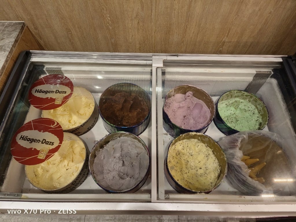 【淡水美食】千葉淡水尊爵館，竟然有手作舒芙蕾的平價火鍋吃到飽❤️
