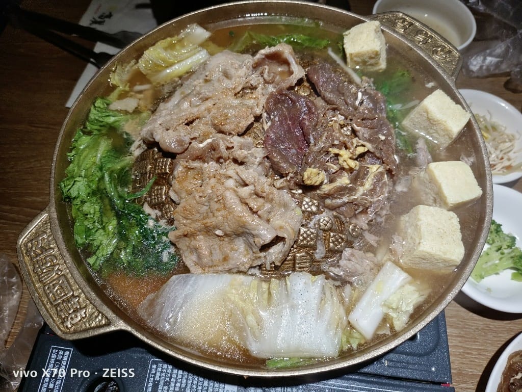 【台北美食】高麗園銅盤烤肉，除了美味銅盤烤肉還有多款現做韓式料理哦！