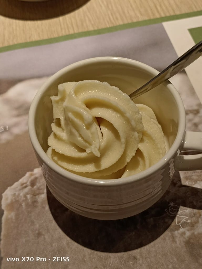 【新莊美食】豆腐村，小菜吃飽飽的美味韓式豆腐鍋😋