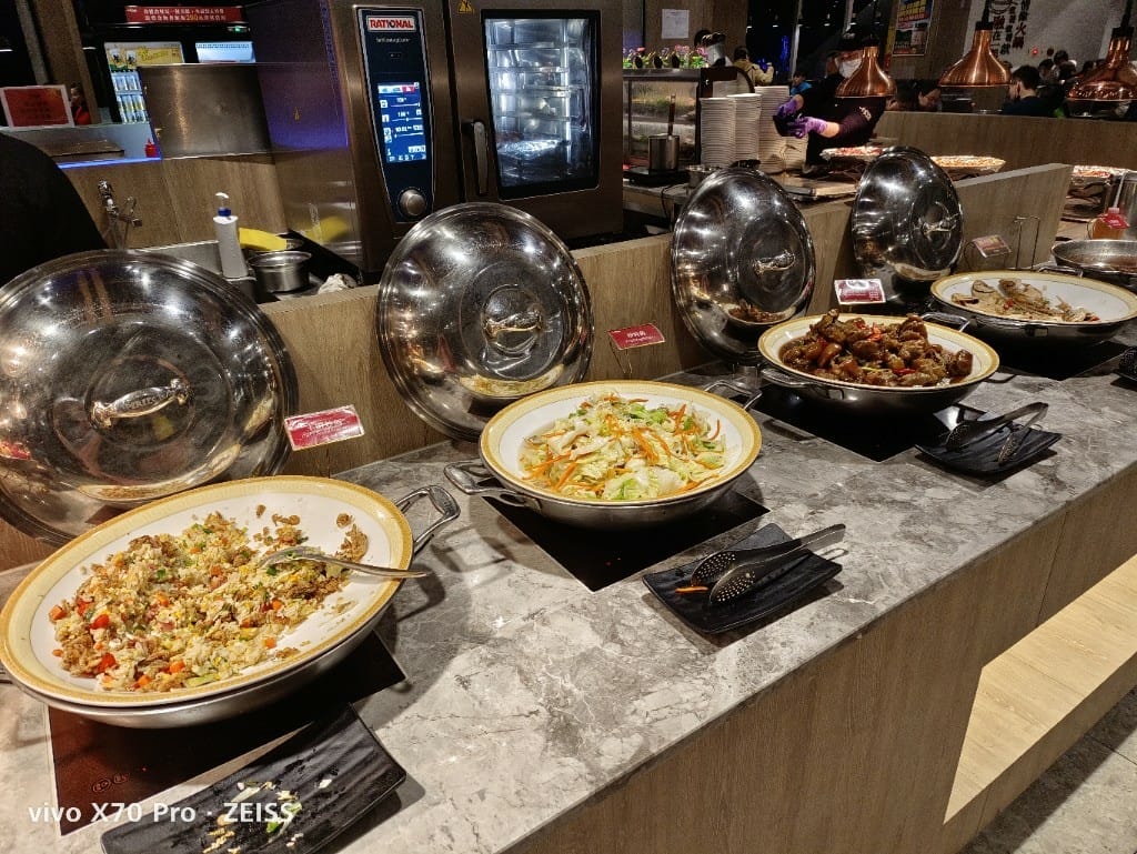 【淡水美食】千葉淡水尊爵館，竟然有手作舒芙蕾的平價火鍋吃到飽❤️