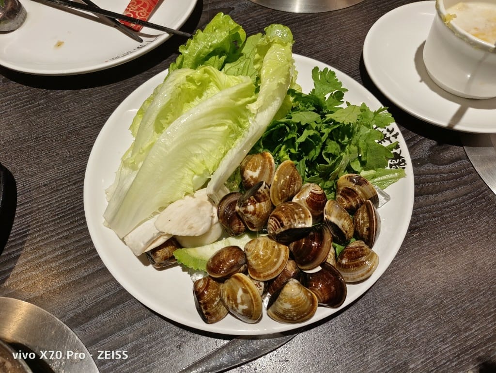 【三重美食】千葉三重尊爵館，難得有熟食不優的千葉火鍋🥲🥲🥲