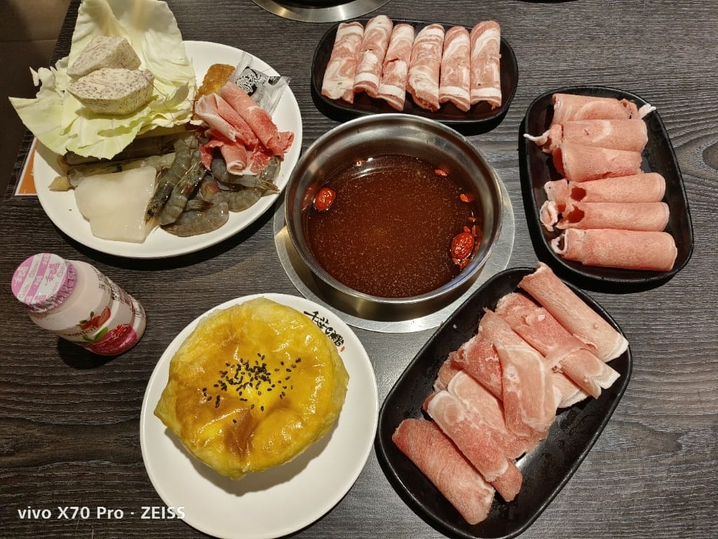 【三重美食】千葉三重尊爵館，難得有熟食不優的千葉火鍋🥲🥲🥲