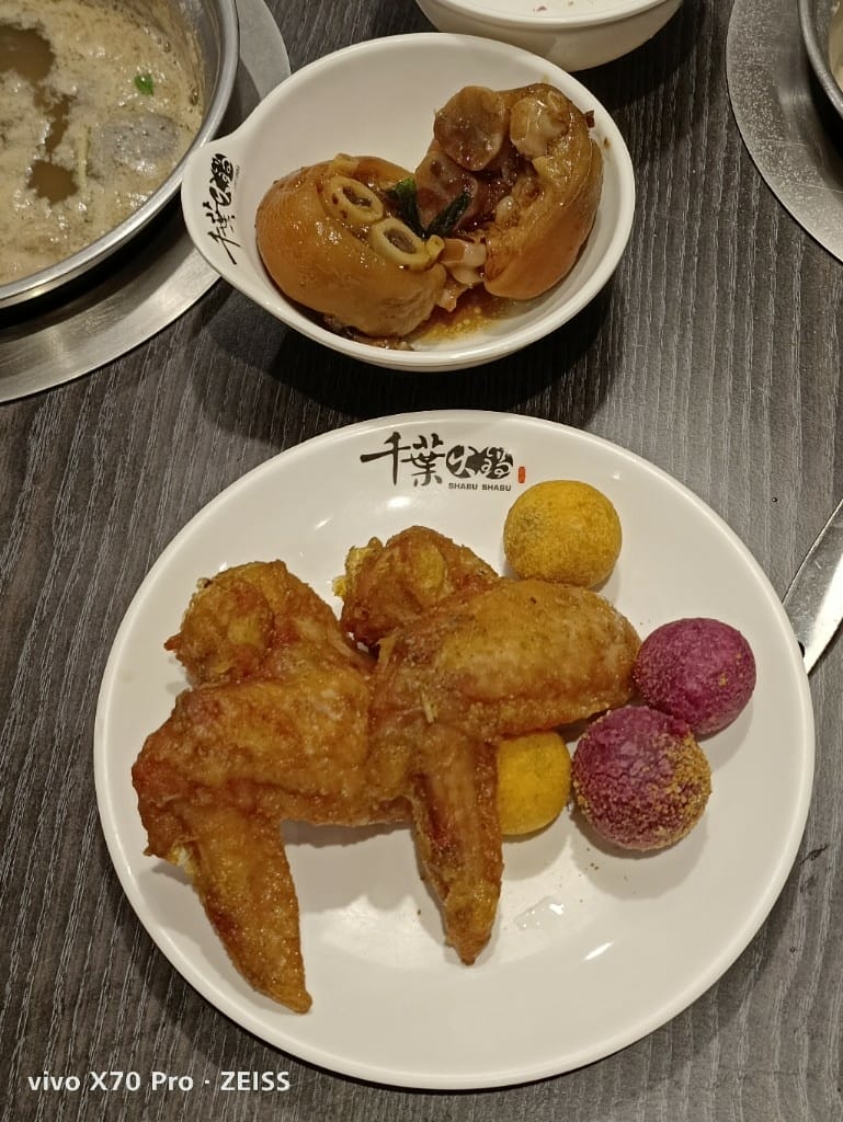 【淡水美食】千葉淡水尊爵館，竟然有手作舒芙蕾的平價火鍋吃到飽❤️