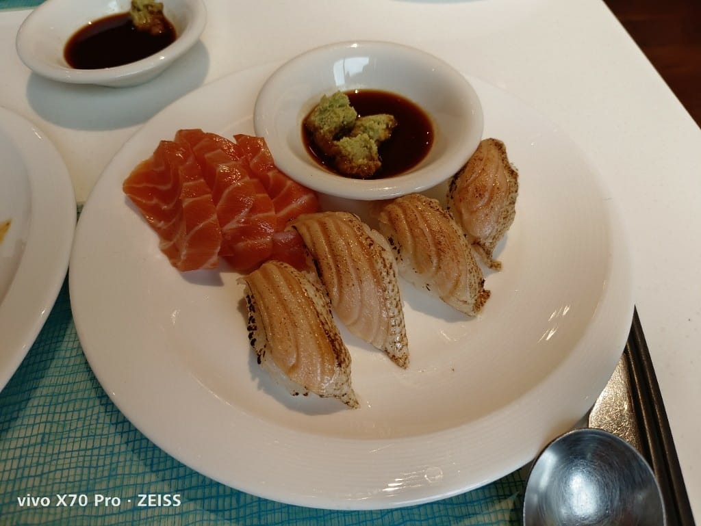 【台北美食】美福彩匯午餐，除了美味的爐烤牛排和牛肉湯，還多了生蠔自由，最後還有滿滿甜點❤️