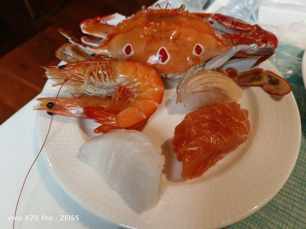 【台北美食】美福彩匯午餐，除了美味的爐烤牛排和牛肉湯，還多了生蠔自由，最後還有滿滿甜點❤️