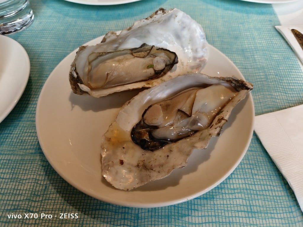 【台北美食】美福彩匯午餐，除了美味的爐烤牛排和牛肉湯，還多了生蠔自由，最後還有滿滿甜點❤️