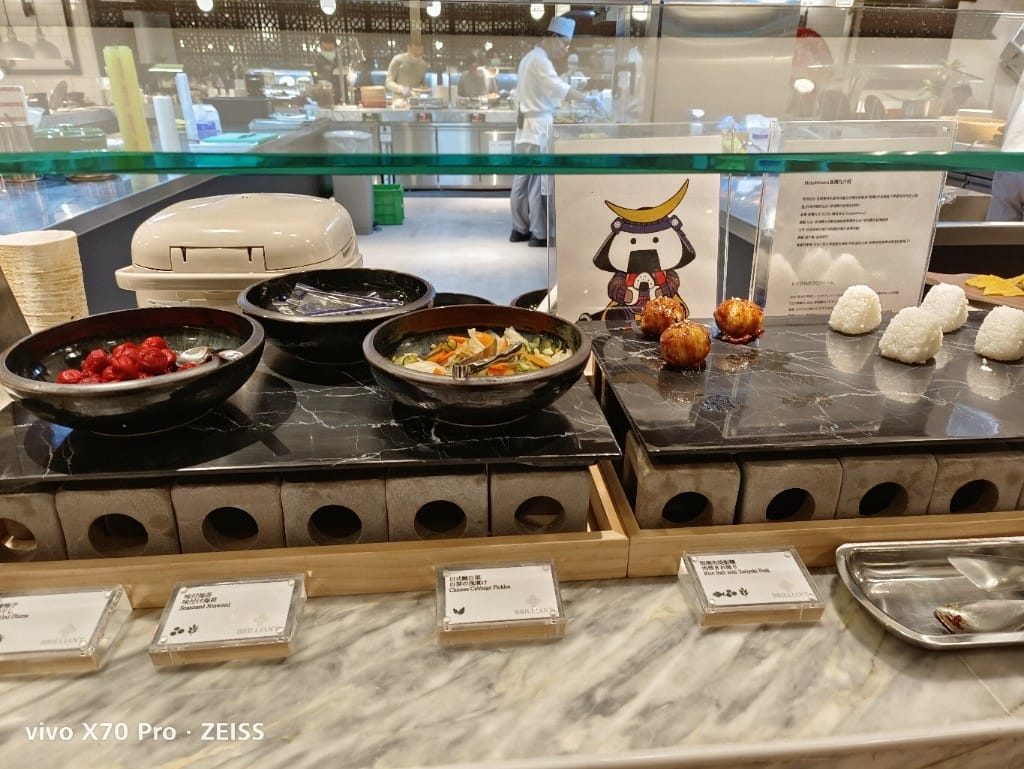 【台北美食】JR東日本大飯店，鉑麗安全日餐廳有威靈頓牛排哦！