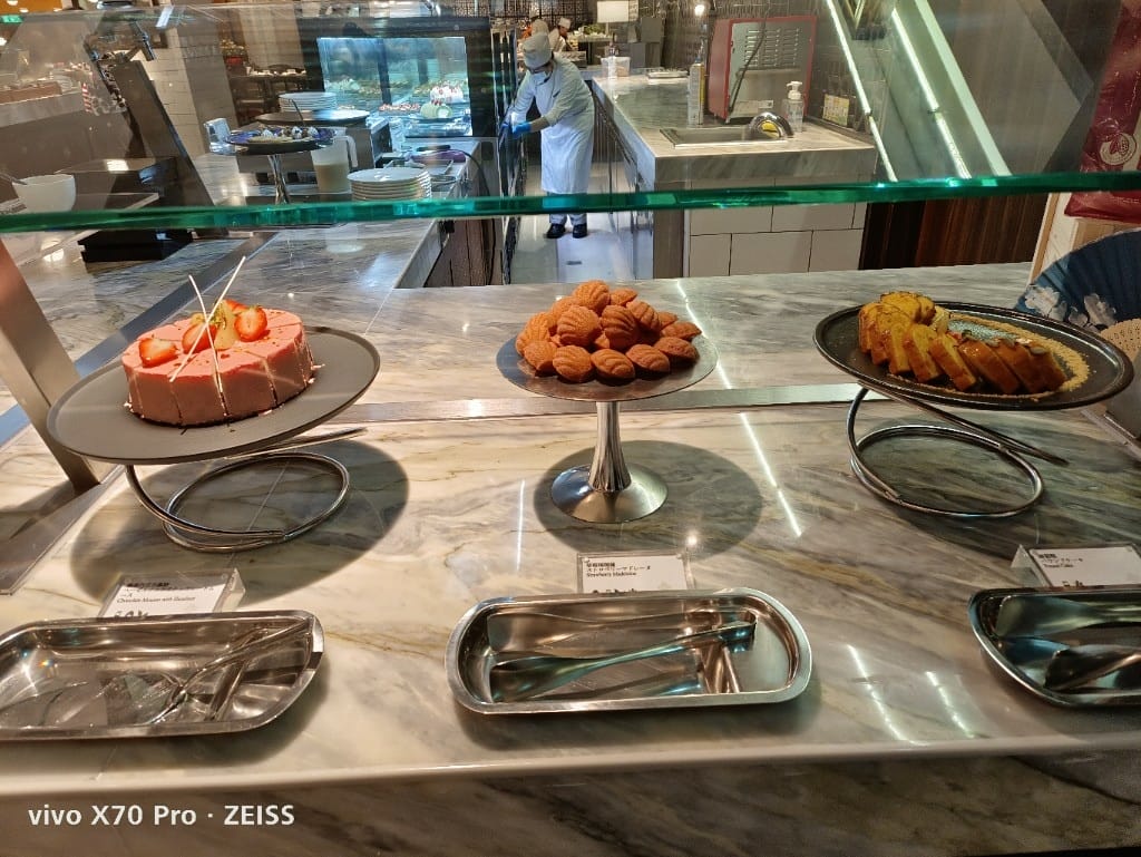 【台北美食】JR東日本大飯店，鉑麗安全日餐廳有威靈頓牛排哦！