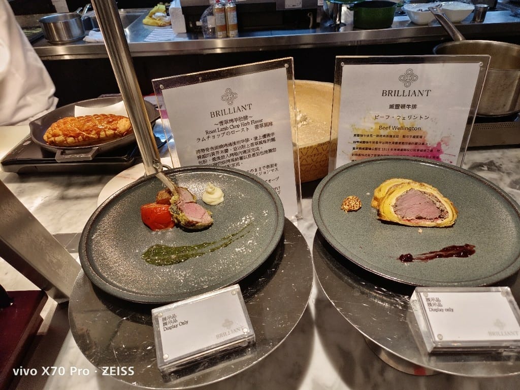 【台北美食】JR東日本大飯店，鉑麗安全日餐廳有威靈頓牛排哦！