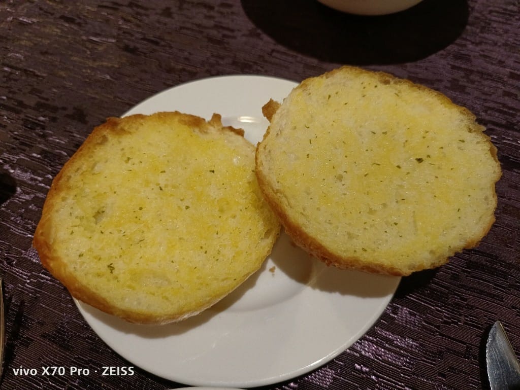【台北美食】天母盛鑫，有沙拉吧的士林老牌西餐廳，壽星當日半價哦！