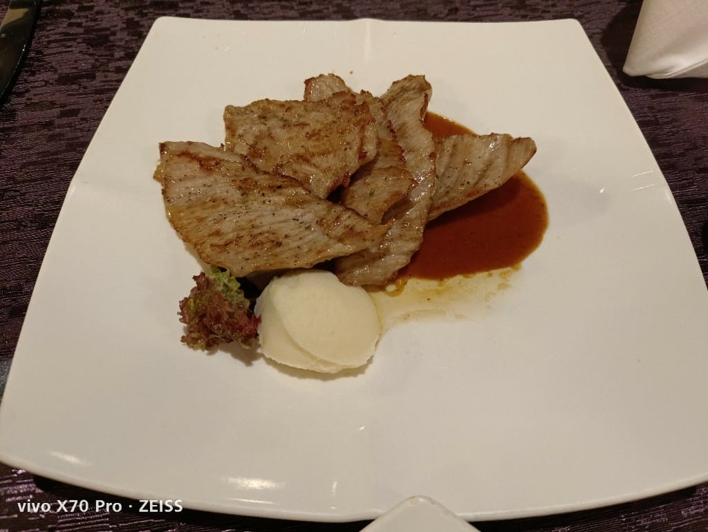 【台北美食】天母盛鑫，有沙拉吧的士林老牌西餐廳，壽星當日半價哦！