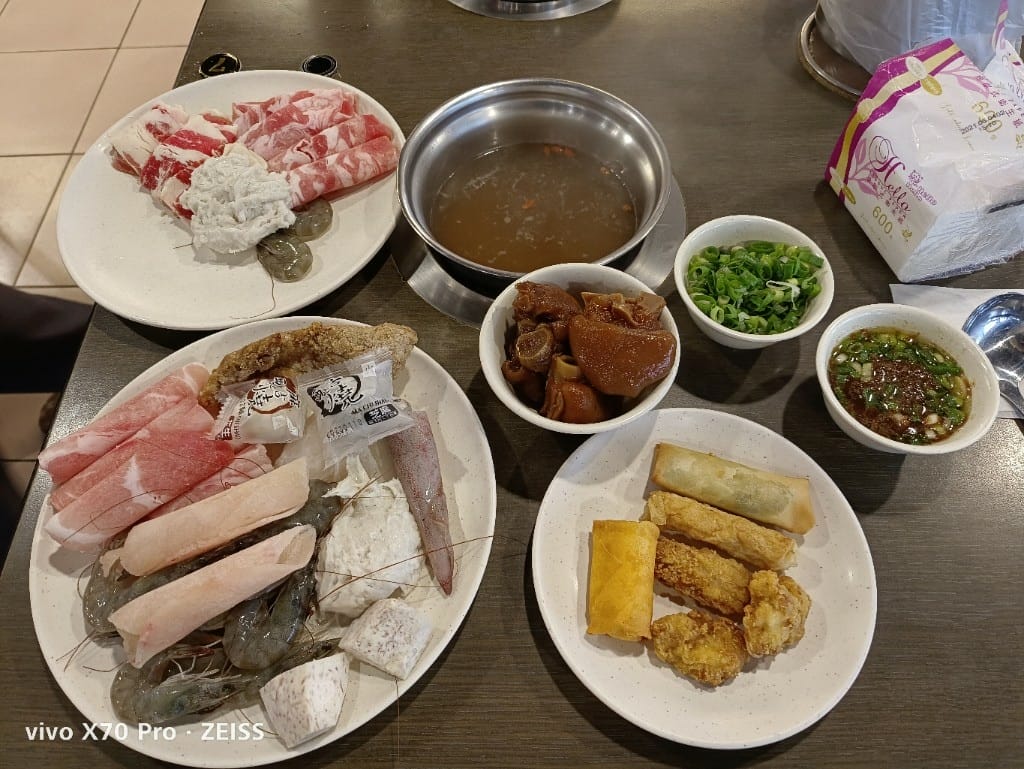 【台北美食】強強滾日式精緻涮涮屋，士林平價的涮涮鍋吃到飽❤️ 20220219