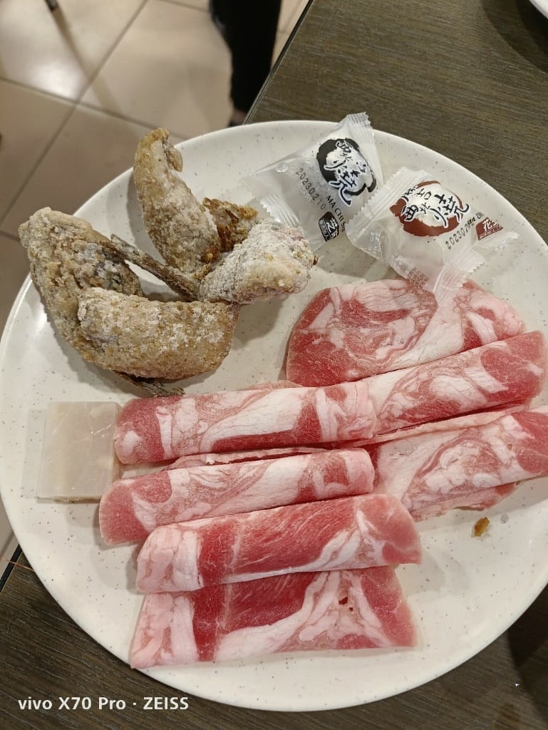 【台北美食】強強滾日式精緻涮涮屋，士林平價的涮涮鍋吃到飽❤️ 20220219