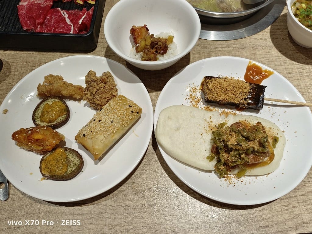 【板橋美食】吉哆火鍋百匯，板橋最愛平價火鍋有新主題啦！鹹酥雞吃起來😂 20220222