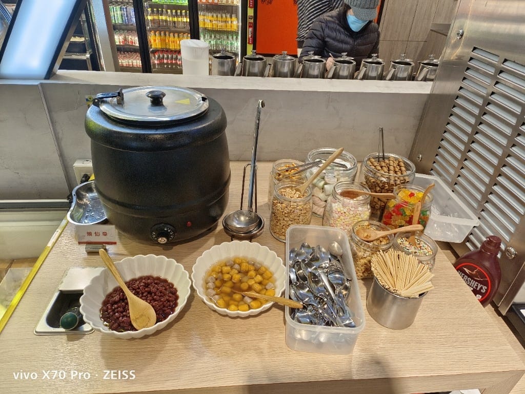 【板橋美食】吉哆火鍋百匯，板橋最愛平價火鍋有新主題啦！鹹酥雞吃起來😂 20220222