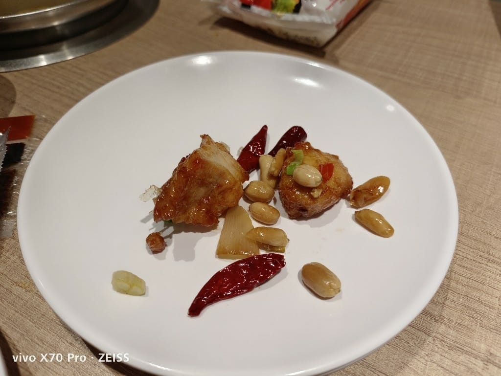 【板橋美食】吉哆火鍋百匯，板橋最愛平價火鍋有新主題啦！鹹酥雞吃起來😂 20220222