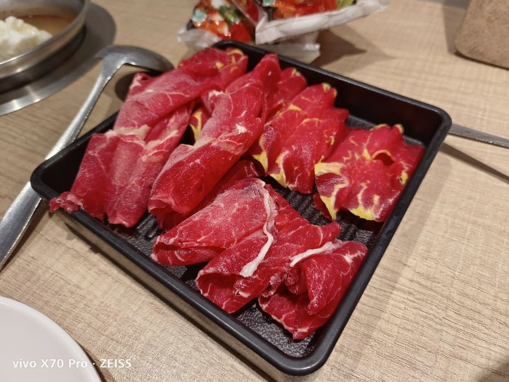 【板橋美食】吉哆火鍋百匯，板橋最愛平價火鍋有新主題啦！鹹酥雞吃起來😂 20220222