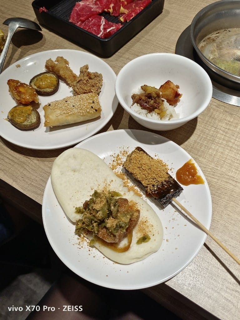 【板橋美食】吉哆火鍋百匯，板橋最愛平價火鍋有新主題啦！鹹酥雞吃起來😂 20220222