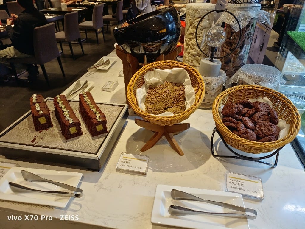 【台北美食】艾美寒舍探索廚房晚餐，龍蝦主題日開跑，龍蝦自由了😆20220224