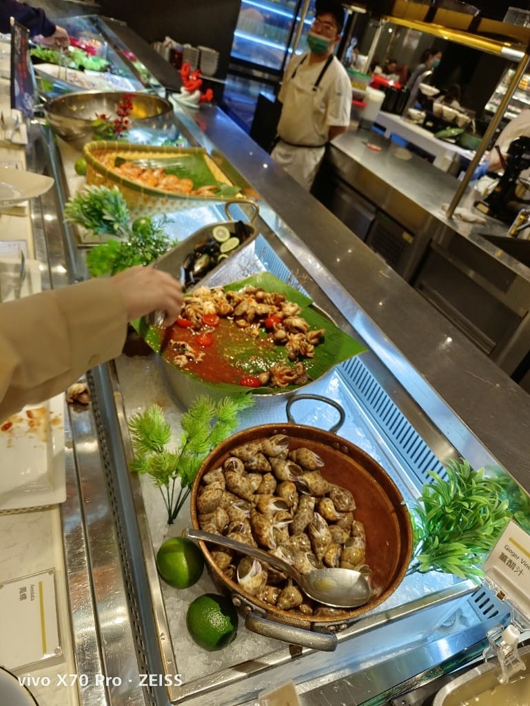 【台北美食】艾美寒舍探索廚房晚餐，龍蝦主題日開跑，龍蝦自由了😆20220224