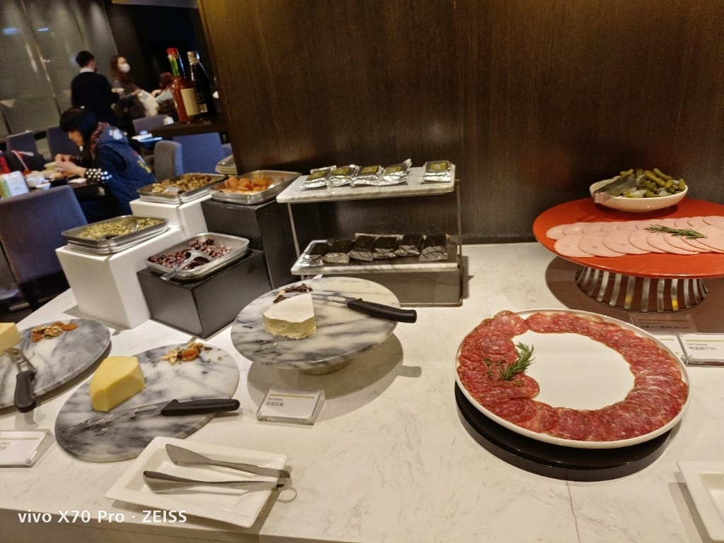 【台北美食】艾美寒舍探索廚房晚餐，龍蝦主題日開跑，龍蝦自由了😆20220224