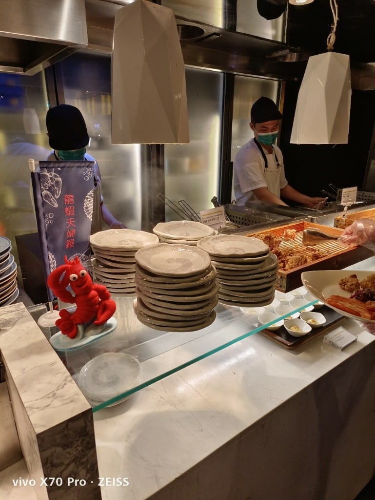 【台北美食】艾美寒舍探索廚房晚餐，龍蝦主題日開跑，龍蝦自由了😆20220224