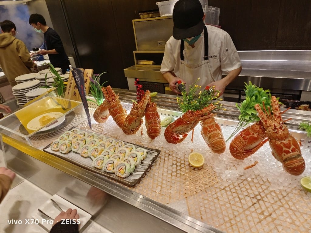 【台北美食】艾美寒舍探索廚房晚餐，龍蝦主題日開跑，龍蝦自由了😆20220224
