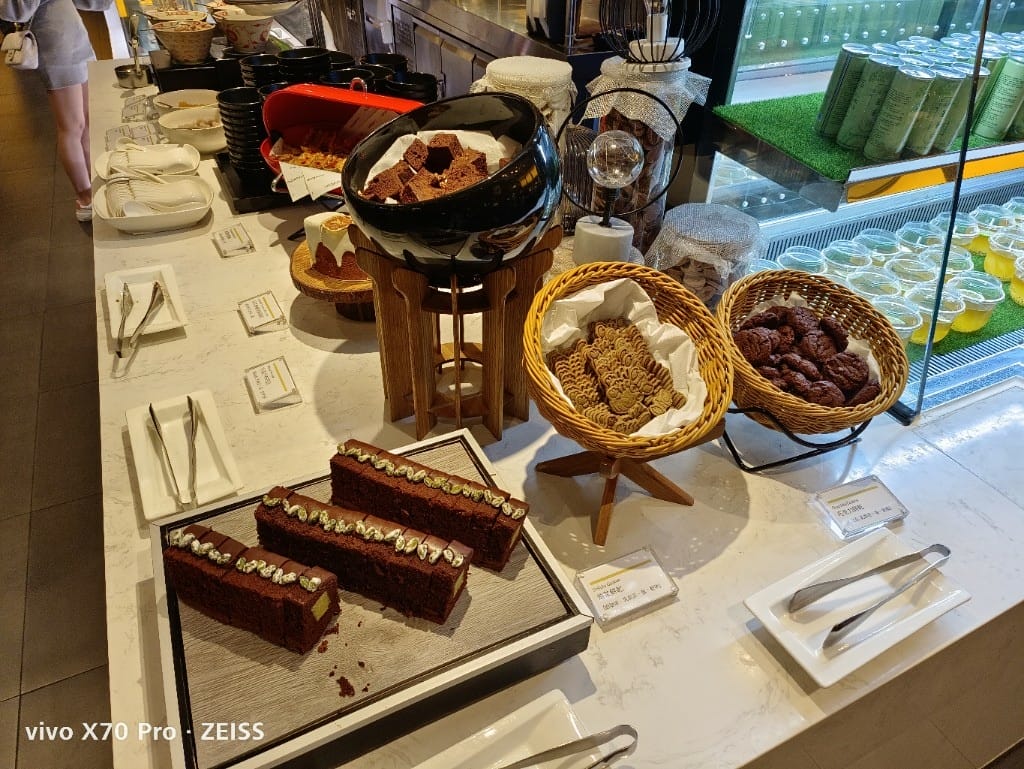 【台北美食】艾美寒舍探索廚房晚餐，龍蝦主題日開跑，龍蝦自由了😆20220224