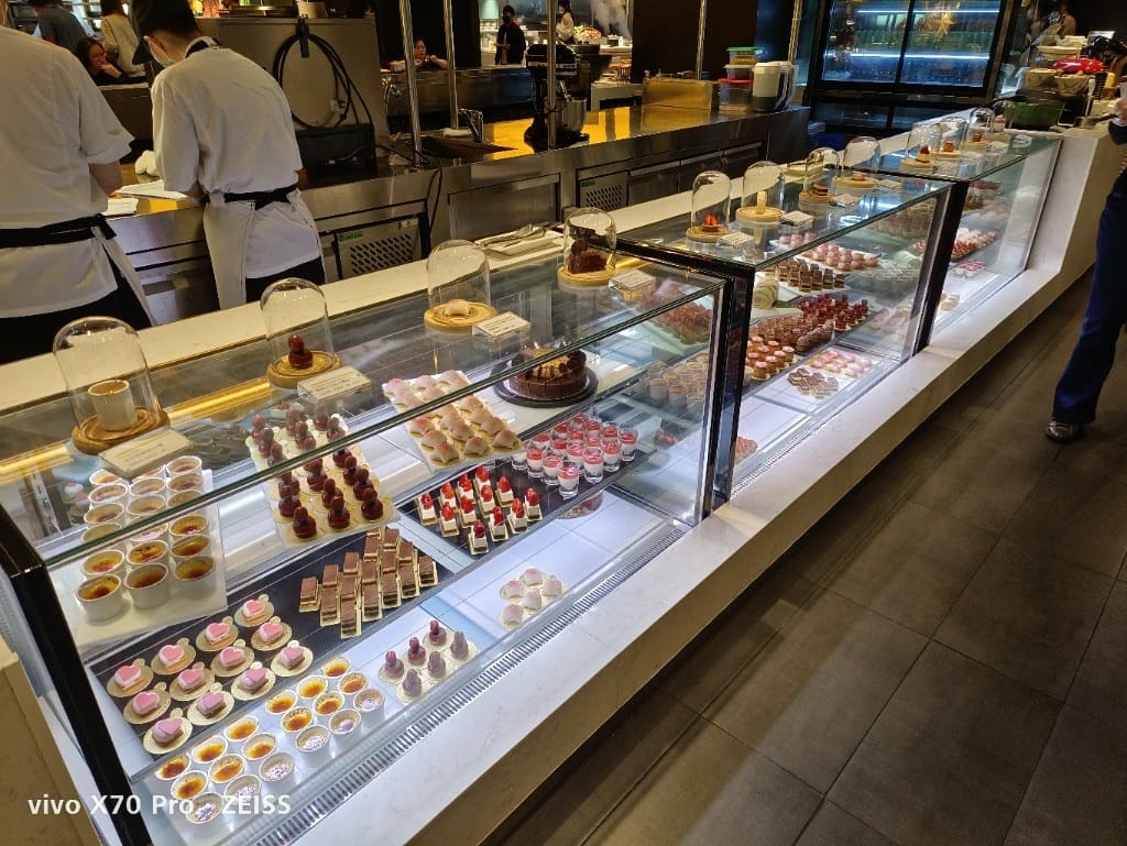 【台北美食】艾美寒舍探索廚房晚餐，龍蝦主題日開跑，龍蝦自由了😆20220224